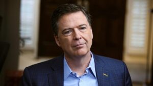 Thẩm phán do Clinton bổ nhiệm lại 'phá hoại' vụ kiện Comey 27 Thẩm phán do Clinton bổ nhiệm lại ‘phá hoại’ vụ kiện Comey