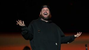 Jelly Roll Muốn Quyền Súng để Săn Bắn, Đòi Quyền Được 'Cải Tạo' 9 Jelly Roll Muốn Quyền Súng để Săn Bắn, Đòi Quyền Được ‘Cải Tạo’