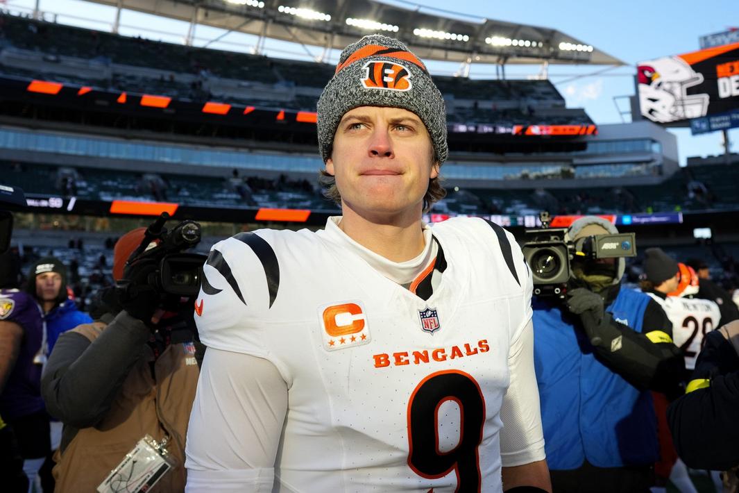 Joe Burrow Bỏ Ngỏ Tương Lai với Bengals sau Mùa Giải Thất Bại 1 joe burrow bengals 121725 1 scaled 1