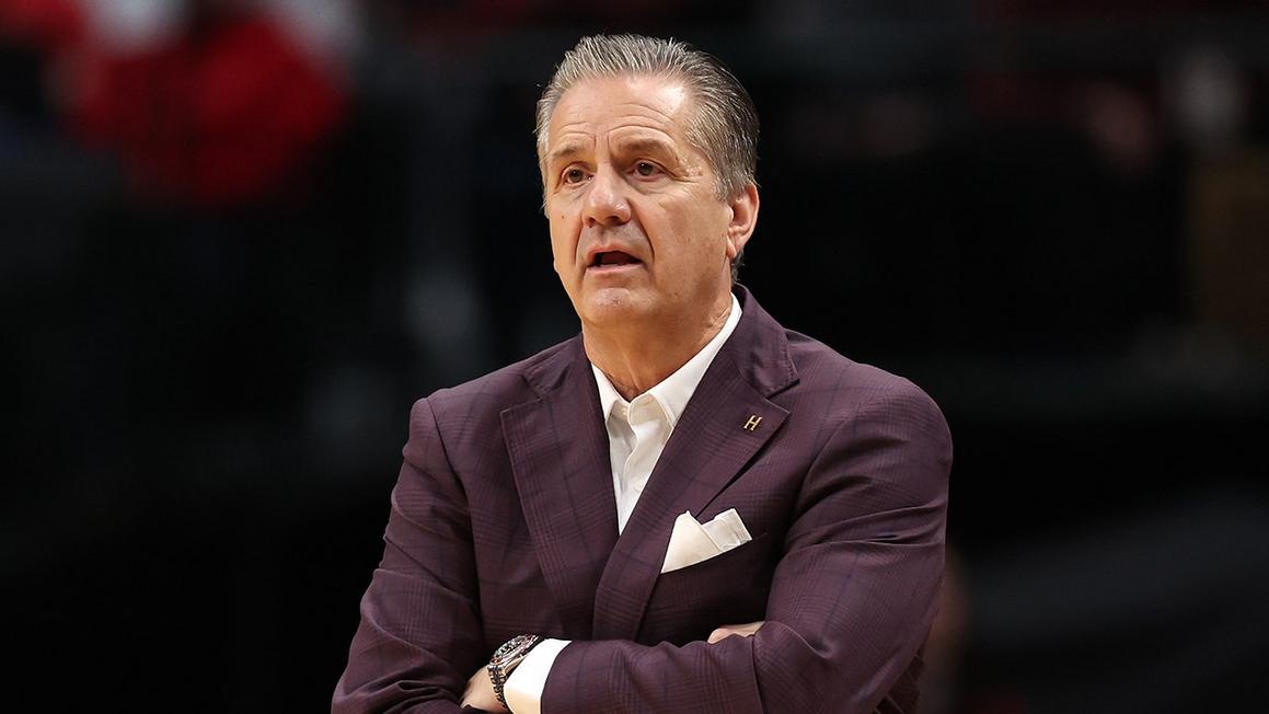 Huấn luyện viên John Calipari chỉ trích NCAA vì để cầu thủ NBA thi đấu ở giải sinh viên 1 john calipari arkansas 1