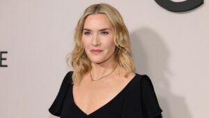 Kate Winslet chỉ trích Hollywood vì 'ám ảnh đáng sợ' với botox và thuốc giảm cân 17 Kate Winslet chỉ trích Hollywood vì ‘ám ảnh đáng sợ’ với botox và thuốc giảm cân