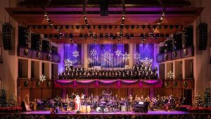 Trung Tâm Kennedy Tôn Vinh Quân Đội Hoa Kỳ trong Đại Lễ 15 Trung Tâm Kennedy Tôn Vinh Quân Đội Hoa Kỳ trong Đại Lễ