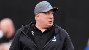 Kentucky sa thải HLV Mark Stoops sau tuyên bố táo bạo 3 Kentucky sa thải HLV Mark Stoops sau tuyên bố táo bạo