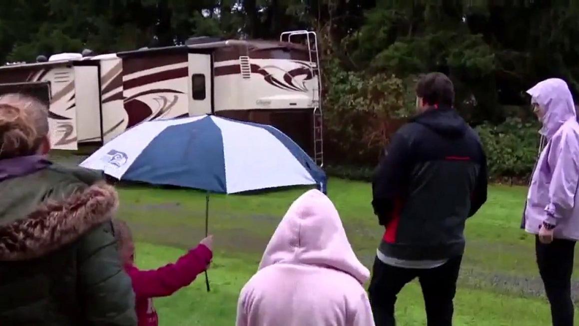 kirkland woman donates rv to famiy