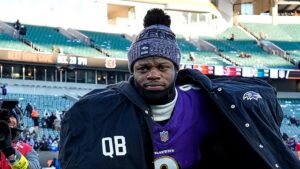 Lamar Jackson có thể vắng mặt vì chấn thương, ảnh hưởng đến cơ hội dự Playoffs của Ravens