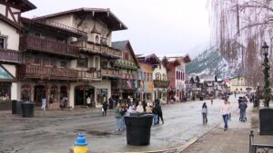 Leavenworth, Washington: Ánh sáng Giáng Sinh trở lại sau bão