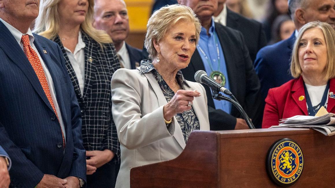 Chính Quyền Tổng Thống Trump Thu Hồi Hơn 1 Tỷ Đô La Từ Các Vụ Lừa Đảo Vay Sinh Viên 1 linda mcmahon