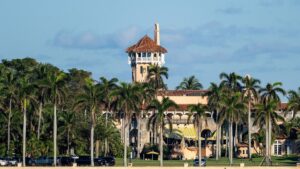 FBI nghi ngờ ‘cớ đáng tin’ khi khám xét Mar-a-Lago, nhưng vẫn tiến hành