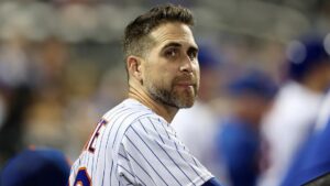 Cựu sao MLB phản đối việc một người đàn ông ăn mặc như phụ nữ trên du thuyền Disney