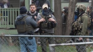 Cộng đồng người Somalia tại Minnesota tố cáo ICE nhắm mục tiêu sau phát ngôn của Tổng Thống Donald Trump 33 Cộng đồng người Somalia tại Minnesota tố cáo ICE nhắm mục tiêu sau phát ngôn của Tổng Thống Donald Trump