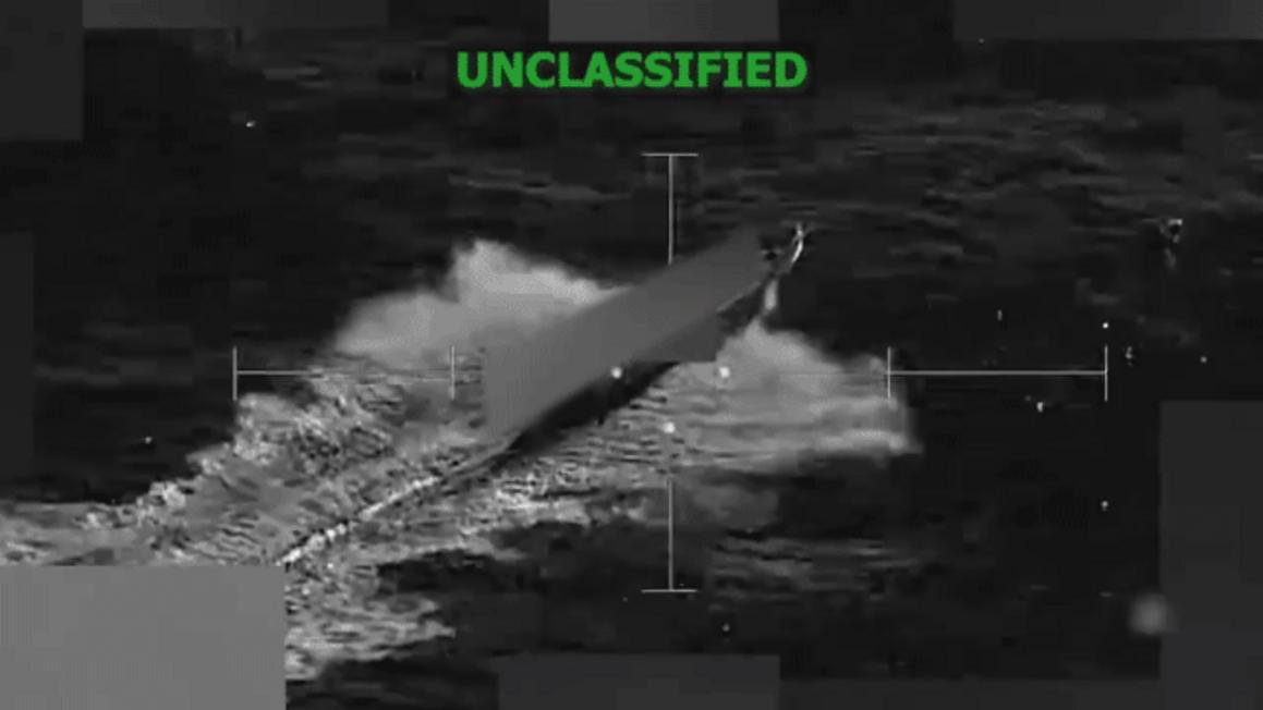 Mỹ tấn công tàu 'khủng bố' trên tuyến đường ma túy Thái Bình Dương 1 narco boat strike in eastern pacific