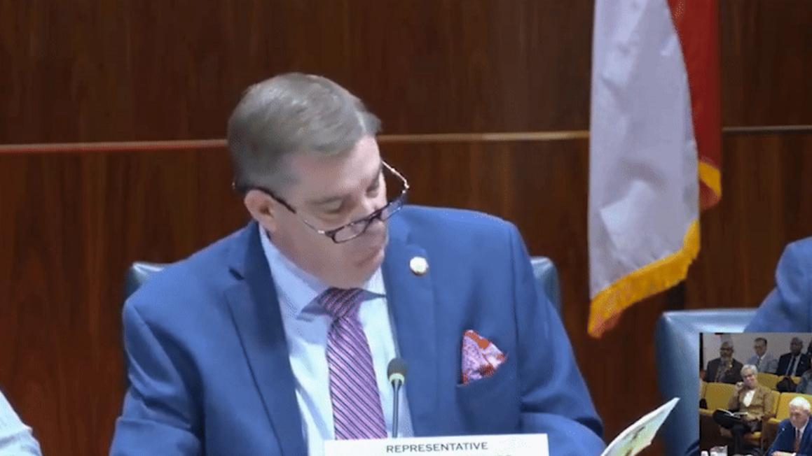 Nghị Viên Bắc Carolina chỉ trích giới chức học đường vì vi phạm quyền của phụ huynh 1 nc legislator