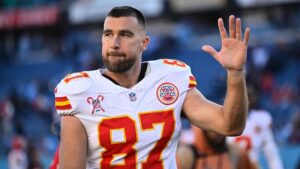 Travis Kelce có thể chơi trận cuối cùng trên sân nhà cho Chiefs