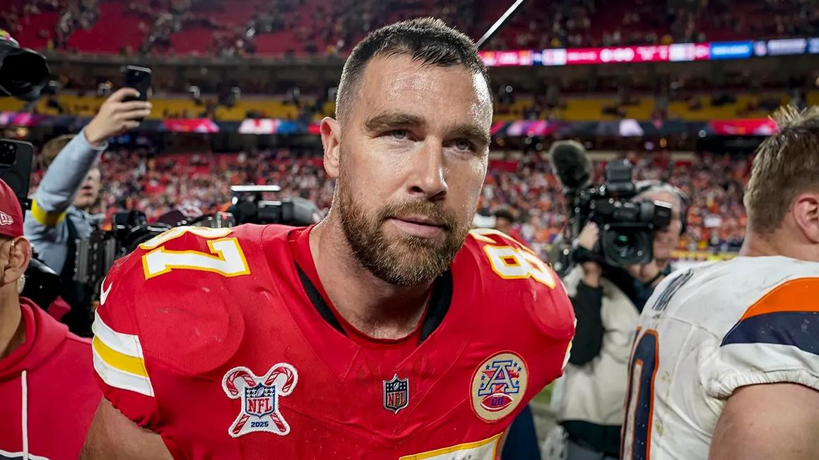 nfl chiefs travis kelce 122725 1
