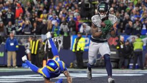 Seahawks Thắng Kịch Tính Rams, Trận Cầu 'Điên Rồ' Nhất Mùa 2 Seahawks Thắng Kịch Tính Rams, Trận Cầu ‘Điên Rồ’ Nhất Mùa