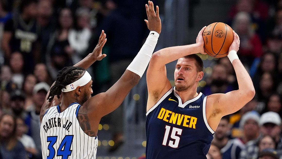 Ngôi sao Nikola Jokic vượt qua huyền thoại Kareem Abdul-Jabbar về số đường kiến tạo 1 nikola jokic passes nuggets magic