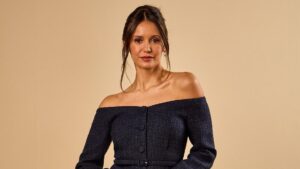 Nina Dobrev khoe dáng nuột nà sau chia tay bạn trai 11 Nina Dobrev khoe dáng nuột nà sau chia tay bạn trai