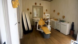 Dân Biểu Hạ Viện Hoa Kỳ Công Bố Ảnh Và Video Về Hòn Đảo Của Jeffrey Epstein