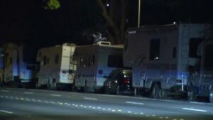 Chính quyền Palo Alto cấm cho thuê RV 4 Chính quyền Palo Alto cấm cho thuê RV