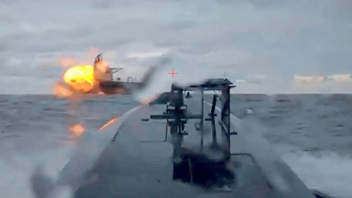 Hoa Kỳ và Ukraine nhắm mục tiêu vào 'hạm đội đen' buôn lậu dầu bị trừng phạt 1 russian tanker ukraine 002