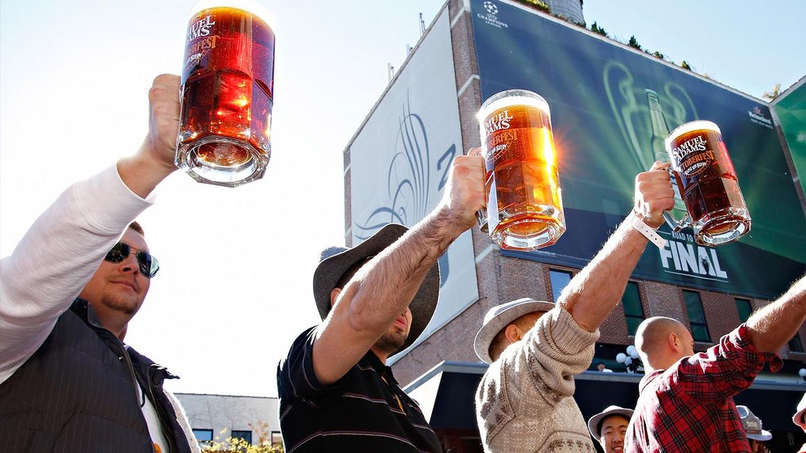 Hãng bia Mỹ ra mắt loại bia mạnh, bị cấm ở 15 tiểu bang 1 sam adams new beer high abv what to know illegal in 15 states 2