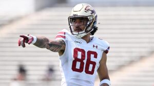 Anh trai ngôi sao NFL bị bắt vì lấy cắp xe của cầu thủ Lakers 5 Anh trai ngôi sao NFL bị bắt vì lấy cắp xe của cầu thủ Lakers