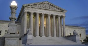 Tòa Tối Cao Hoa Kỳ Nghe Tranh Luận Về Giới Hạn Tài Chính Vận Động 30 Tòa Tối Cao Hoa Kỳ Nghe Tranh Luận Về Giới Hạn Tài Chính Vận Động