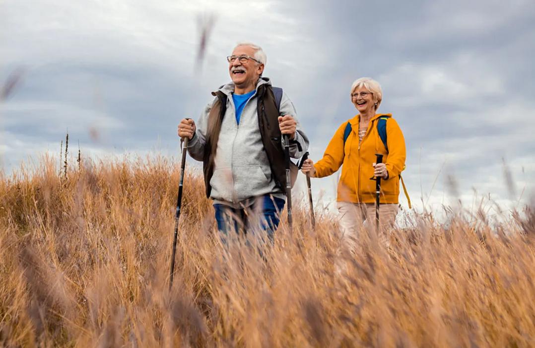 seniors hiking 1