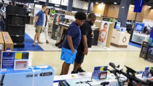 Mua sắm cuối năm hé lộ điều gì về kinh tế Mỹ?