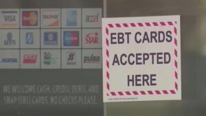 Các ngân hàng thực phẩm Washington đối mặt áp lực lớn khi nguồn tài trợ SNAP bị xem xét kỹ lưỡng