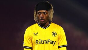 Cầu thủ bóng đá Anh 21 tuổi qua đời sau tai nạn xe hơi 19 Cầu thủ bóng đá Anh 21 tuổi qua đời sau tai nạn xe hơi