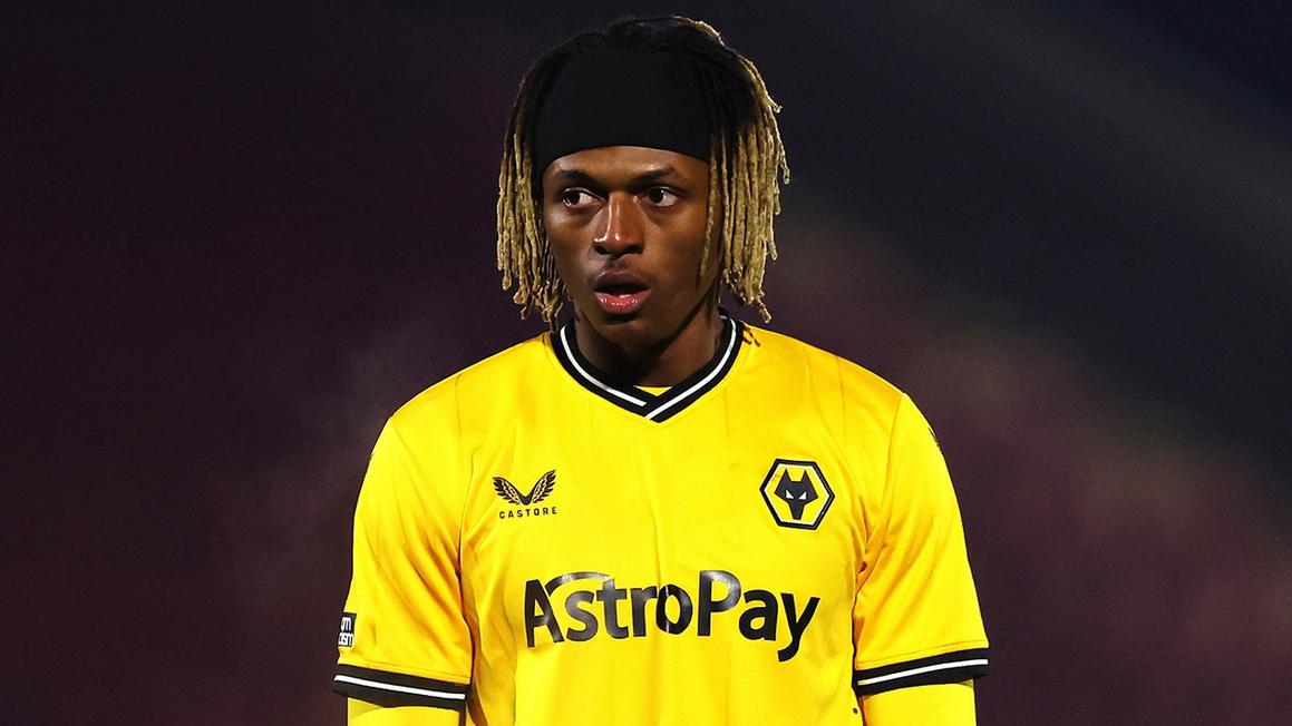 Cầu thủ bóng đá Anh 21 tuổi qua đời sau tai nạn xe hơi 1 soccer ethan mcleod 121725 3