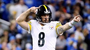 Aaron Rodgers của Steelers ‘chặt chém’ đối thủ trên sân