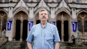 Tòa Án Phúc Thẩm Liên Bang Ủng Hộ Giáo Sư Bị Kỷ Luật Vì Chế Nhạo Tuyên Bố Về Đất Đai