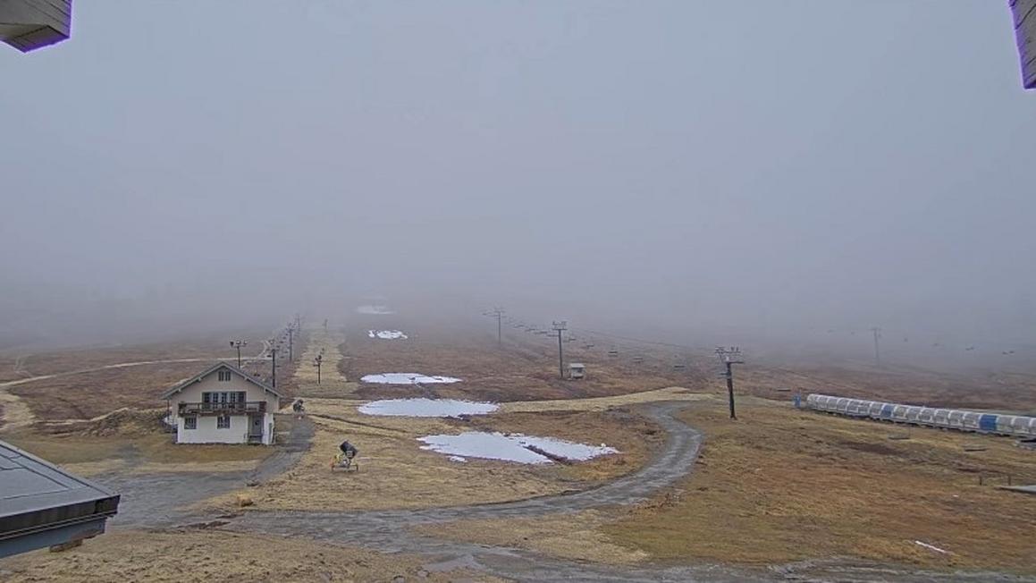 Bão Vượt Sông Xóa Sạch Tuyết Tại Khu Trượt Tuyết Snoqualmie 1 summit at snoqualmie 3