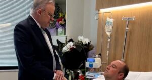 Thủ tướng Úc thăm 'người hùng' Bondi Beach trong bệnh viện 6 Thủ tướng Úc thăm ‘người hùng’ Bondi Beach trong bệnh viện