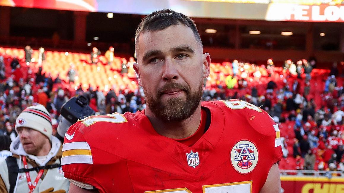 Travis Kelce Bàng Hoàng Khi Patrick Mahomes Bị Chấn Thương Nặng 1 travis kelce postgame chargers chiefs