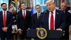 Tổng Thống Donald Trump công bố thỏa thuận giảm giá thuốc cho người Mỹ