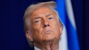 Tổng Thống Donald Trump phủ quyết dự luật lưỡng đảng, vấp phải chỉ trích