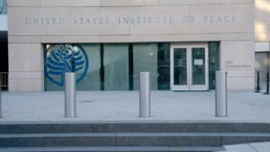 Tổng Thống Trump Chủ Trì Lễ Ký Kết Hòa ước "Washington Accords" Giữa Rwanda và Congo, Hứa Hẹn Mua Khoáng Sản Đất Hiếm Từ Hoa Kỳ 28 Tổng Thống Trump Chủ Trì Lễ Ký Kết Hòa ước “Washington Accords” Giữa Rwanda và Congo, Hứa Hẹn Mua Khoáng Sản Đất Hiếm Từ Hoa Kỳ