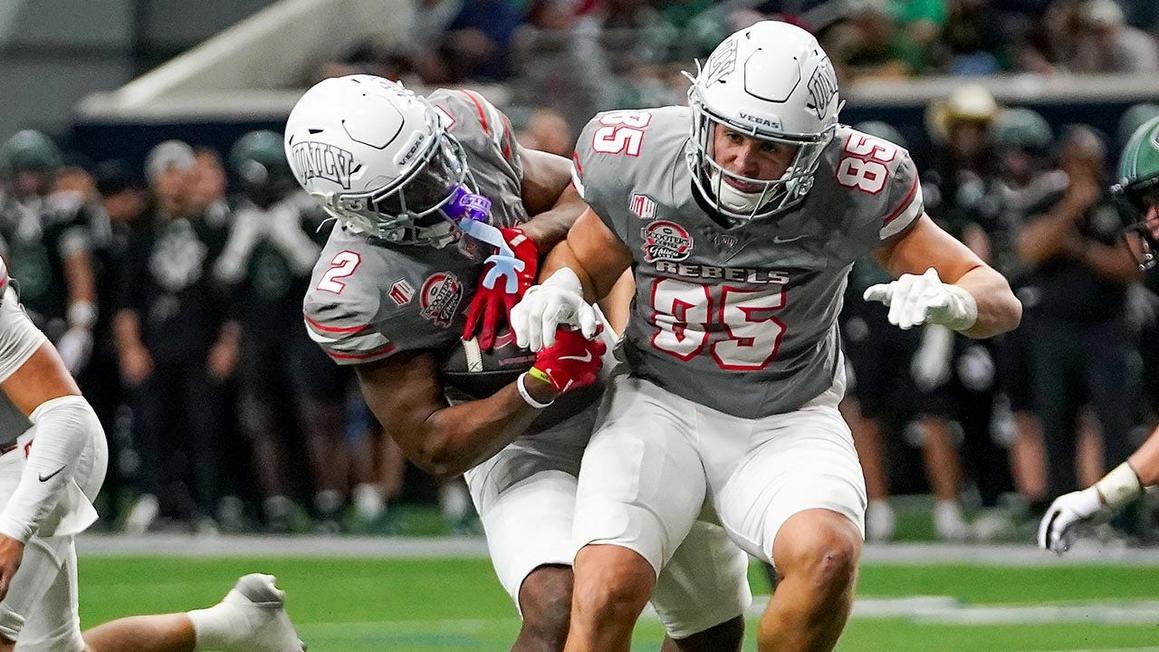unlv tight end tackles running back