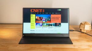 Đánh Giá UPERFECT A17 DS15607: Màn Hình Khá Tốt Nhưng Hứa Hẹn Quá Nhiều