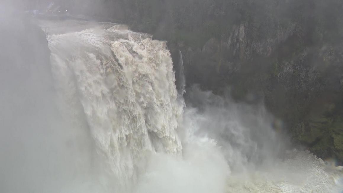 Mưa Lớn Lập Kỷ Lục tại Washington, Gây Ngập Lụt Nghiêm Trọng 1 vlcsnap 2025 12 09 20h28m14s069