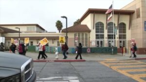 Kỳ đình công nhân West Contra Costa tiếp tục ngày thứ tư