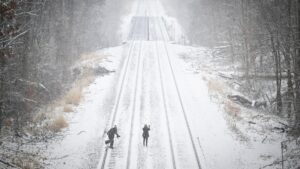 Thời tiết khắc nghiệt: Bão tuyết tấn công miền Trung và Đông Hoa Kỳ 18 Thời tiết khắc nghiệt: Bão tuyết tấn công miền Trung và Đông Hoa Kỳ