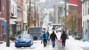 Bão Lạnh Bắc Cực Đổ Bộ Miền Trung và Đông Bắc Mỹ