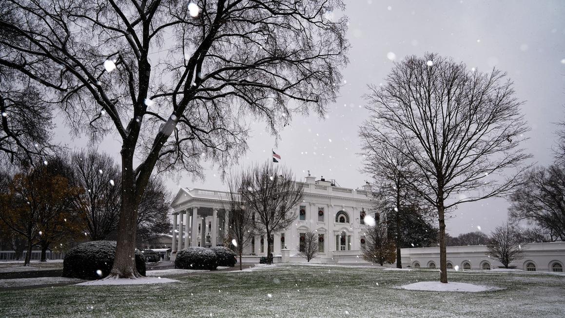 Bão tuyết Bắc Cực tấn công vùng Trung Tây và Đông Bắc Hoa Kỳ 1 wh 3 ap gmh