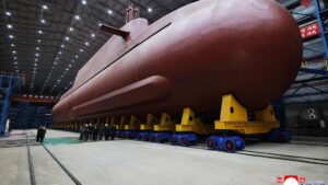 Bắc Hàn phô trương tàu ngầm hạt nhân, lên án Hàn Quốc