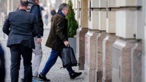 Phái viên Hoa Kỳ đến Berlin cho vòng đàm phán hòa bình Ukraine 19 Phái viên Hoa Kỳ đến Berlin cho vòng đàm phán hòa bình Ukraine