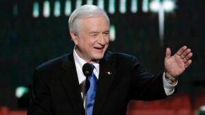 Cựu Thống đốc North Carolina Jim Hunt qua đời ở tuổi 88